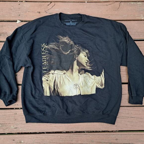 Taylor Swift Sweaters - %TAYLOR SWIFT Fearless Rare Taylor's Version SweatShirt Size 2XL Women